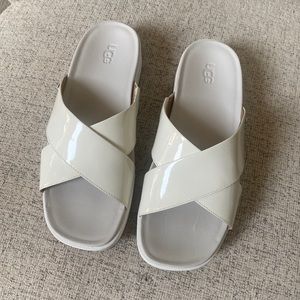 NWOT UG SANDALS